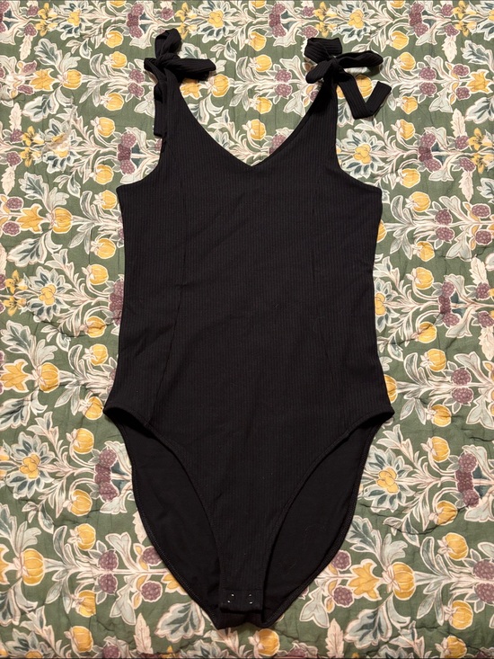 Old Navy Tops - Old Navy Black Ribbed V-Neck Tie-Shoulder Bodysuit